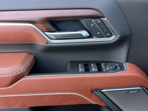 New 2026 GMC Sierra 2500 Denali Ultimate AWD/4WD image 9