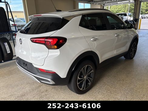 Used 2023 Buick Encore GX Select FWD image 7