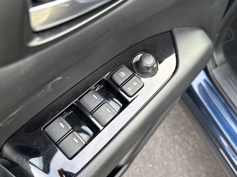 Used 2025 MAZDA CX-5 AWD 2.5 S w/ Select Package image 17