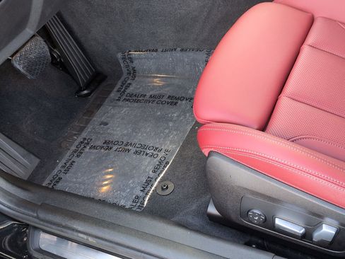 Certified 2023 BMW 330i Sedan w/ Premium Package image 17