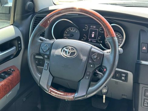 Used 2019 Toyota Sequoia Platinum RWD image 47