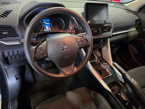 Used 2024 Mitsubishi Eclipse Cross LE AWD/4WD image 4