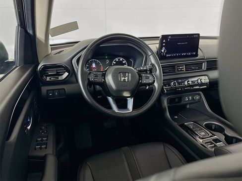 Used 2025 Honda Pilot Touring image 20