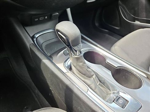 Used 2025 Chevrolet Malibu LT FWD image 9