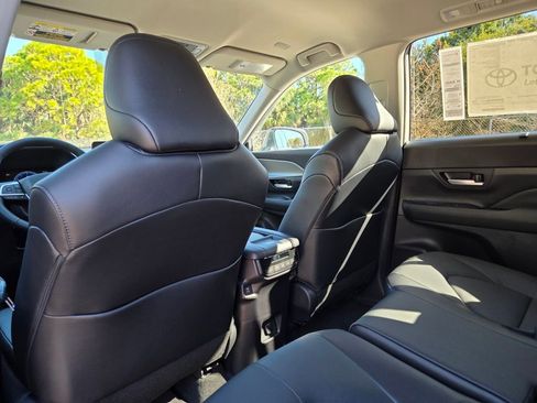 New 2026 Toyota Grand Highlander XLE image 25