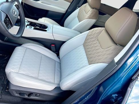 New 2026 Nissan Murano Platinum w/ Cargo Package AWD/4WD image 16