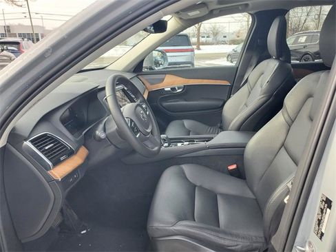 Certified 2024 Volvo XC90 T8 Plus w/ Protection Package Premier image 15
