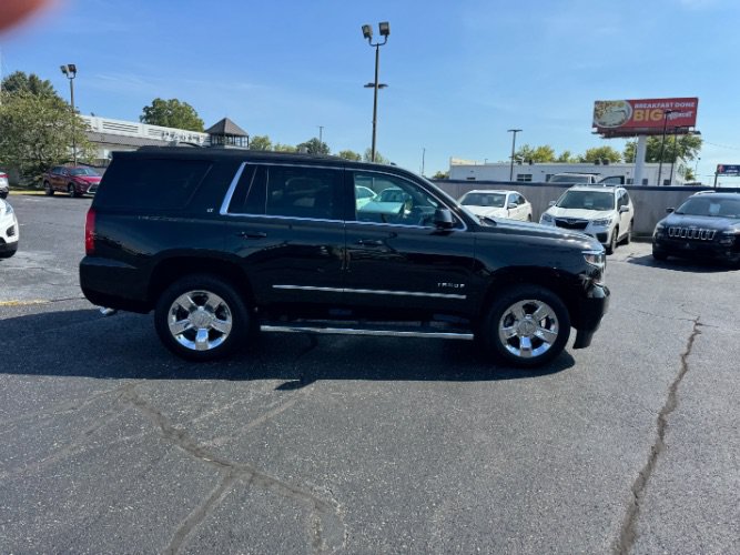 Used 2017 Chevrolet Tahoe LT w/ LT Signature Package AWD/4WD image 6