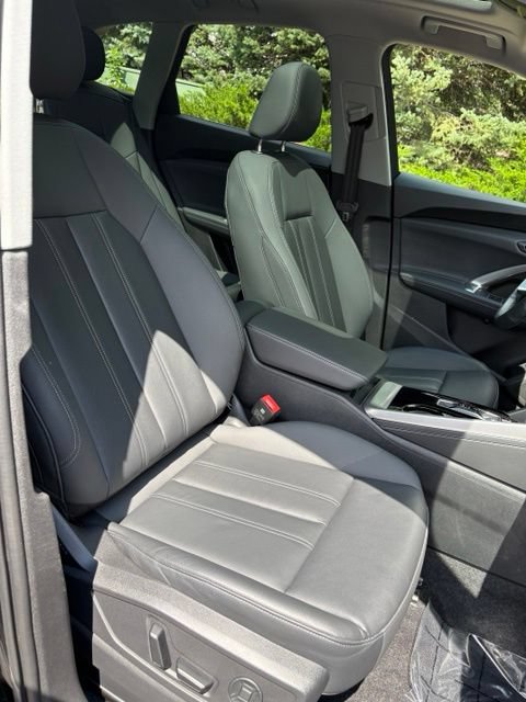 Certified 2025 Audi Q5 Premium w/ Premium Plus AWD/4WD image 17
