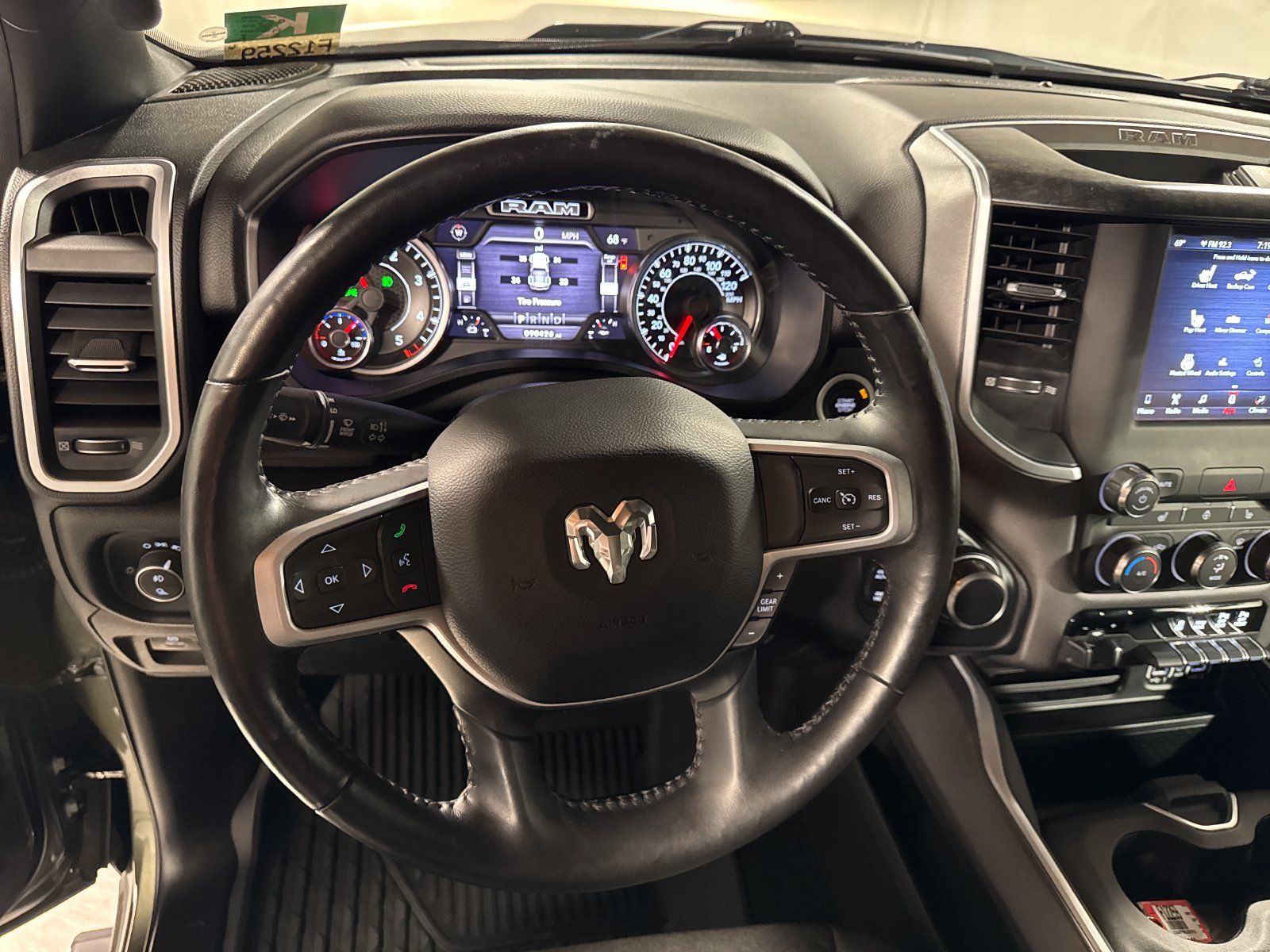 Used 2020 RAM 1500 Big Horn AWD/4WD image 19