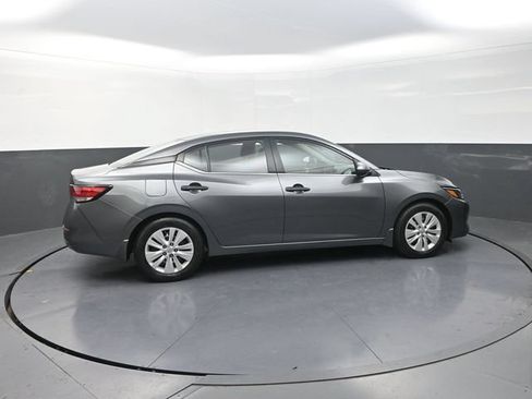 Used 2025 Nissan Sentra S FWD image 9