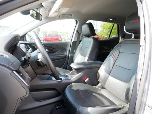 Used 2023 GMC Terrain AT4 AWD/4WD image 14