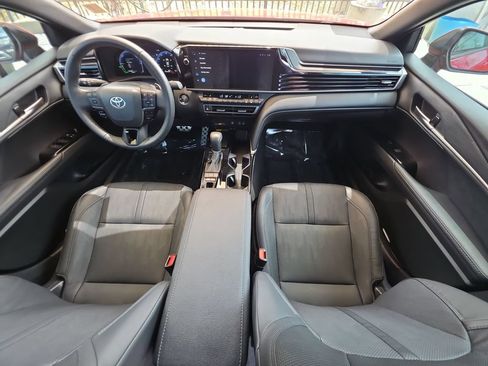 Used 2025 Toyota Camry XSE FWD image 21