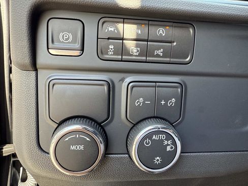 New 2025 Chevrolet Tahoe LS image 30