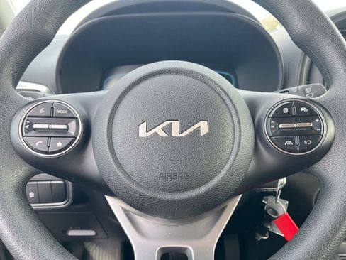 Used 2025 Kia Soul LX w/ LX Technology Package image 25