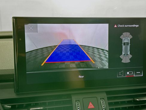 Used 2021 Audi Q5 e Premium w/ Convenience Package image 21