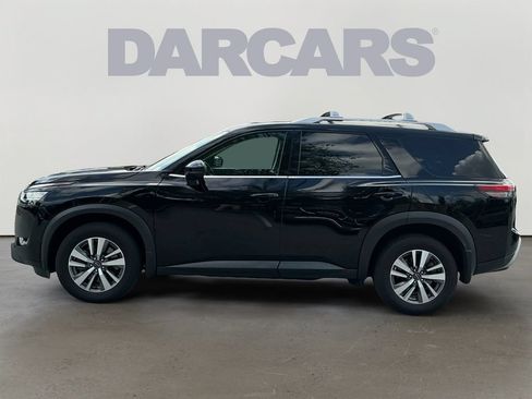 Used 2023 Nissan Pathfinder SL AWD/4WD image 4