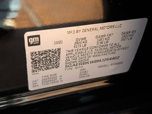 Used 2021 Buick Enclave Essence w/ Sound and Sites Package FWD image 29