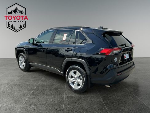 Certified 2020 Toyota RAV4 XLE w/ Convenience Package AWD/4WD image 3