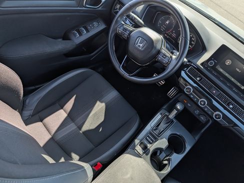 Used 2023 Honda Civic Sport image 9