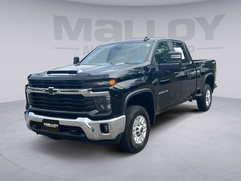 Used 2026 Chevrolet Silverado 2500 LT w/ Convenience Package AWD/4WD image 1
