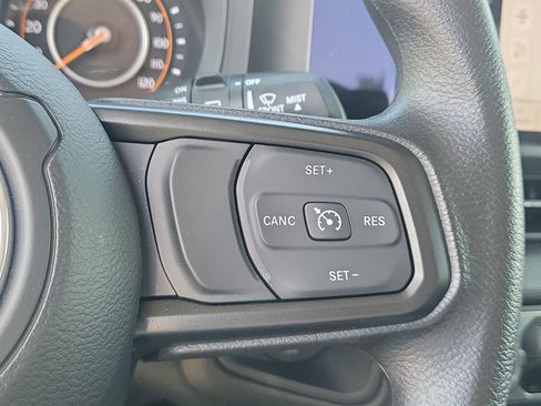 Used 2025 Jeep Wrangler Unlimited Sport AWD/4WD image 22