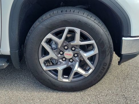 Used 2023 GMC Sierra 1500 SLT w/ SLT Premium Plus Package AWD/4WD image 8