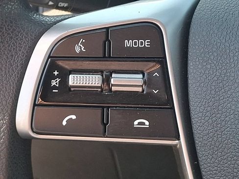 Used 2019 Kia Sorento AWD V6 image 21