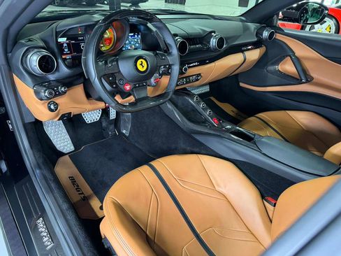 Used 2022 Ferrari 812 GTS image 17