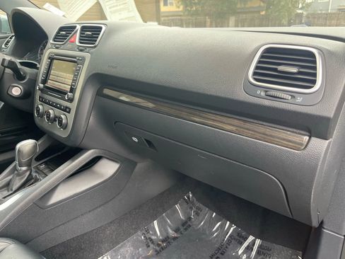 Used 2015 Volkswagen Eos Executive image 13