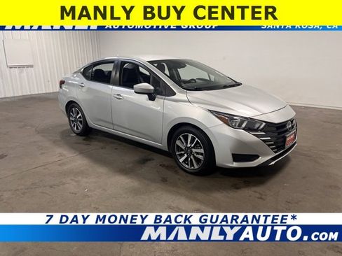 Used 2023 Nissan Versa SV image 1