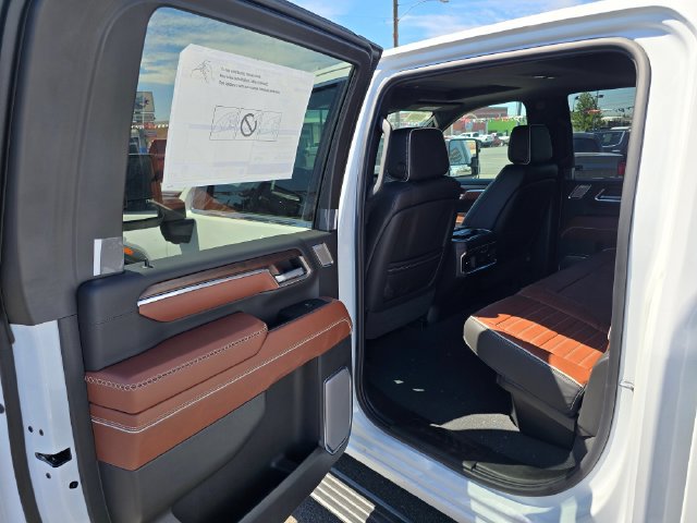 New 2026 GMC Sierra 3500 Denali Ultimate AWD/4WD image 15