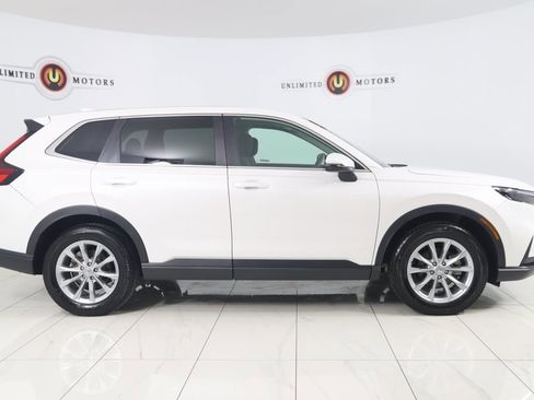 Used 2024 Honda CR-V EX image 2