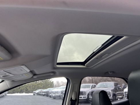 Used 2019 Ford EcoSport Titanium image 11