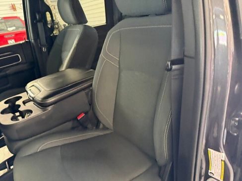 Used 2025 RAM 2500 Big Horn AWD/4WD image 45
