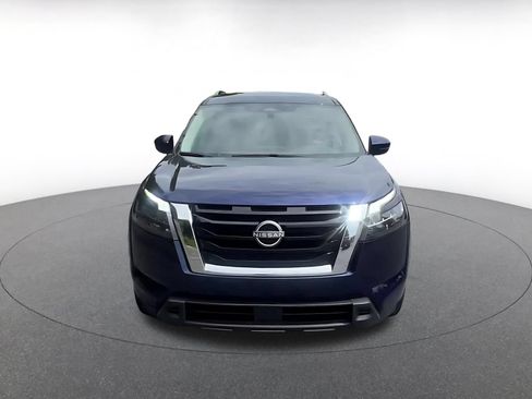 Used 2025 Nissan Pathfinder SV AWD/4WD image 4