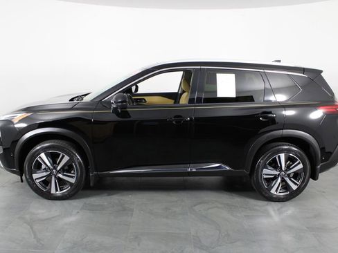 Used 2023 Nissan Rogue Platinum image 12