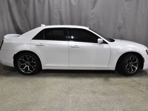 Used 2015 Chrysler 300 S image 3