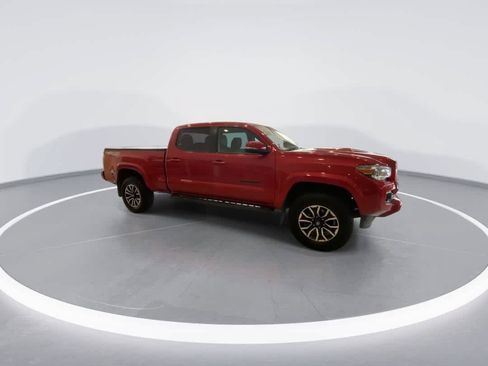 Used 2021 Toyota Tacoma TRD Sport AWD/4WD image 2