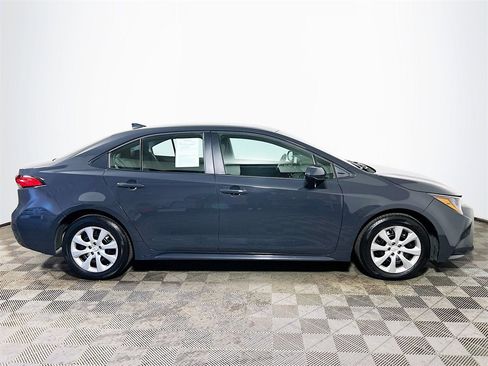 Used 2025 Toyota Corolla LE image 9