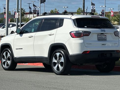 Used 2018 Jeep Compass Latitude w/ Popular Equipment Group AWD/4WD image 6