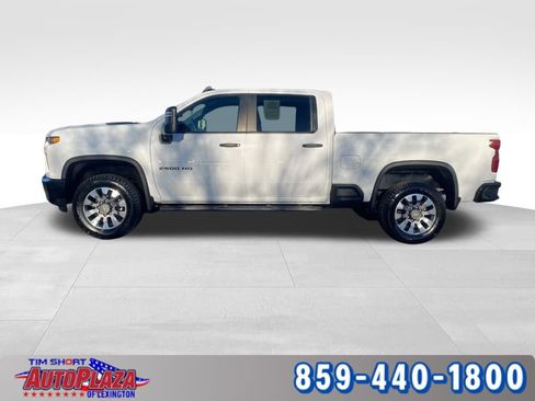 Used 2022 Chevrolet Silverado 2500 Custom w/ Custom Value Package image 10