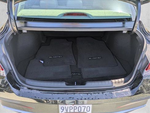 Certified 2025 Hyundai Elantra Sport FWD image 6
