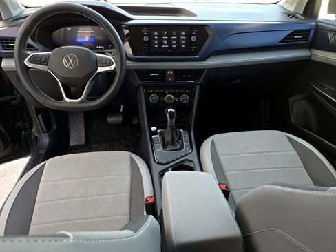 New 2024 Volkswagen Taos SE image 8