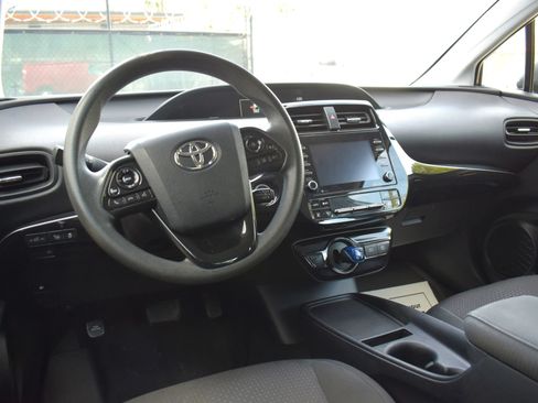 Used 2021 Toyota Prius LE AWD/4WD image 3