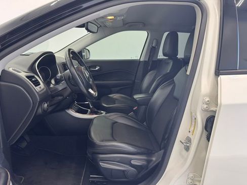 Used 2020 Jeep Compass Latitude image 18