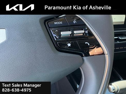 New 2025 Kia Niro SX image 12