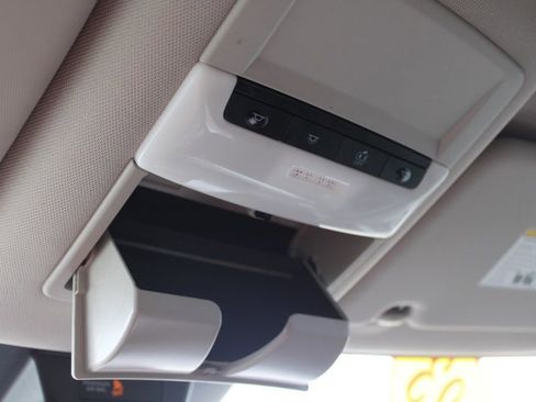 Used 2023 Nissan Rogue S image 39