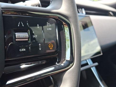 Used 2026 Land Rover Range Rover Evoque S AWD/4WD image 24