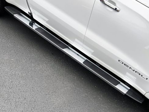 Used 2025 GMC Sierra 1500 Denali image 17